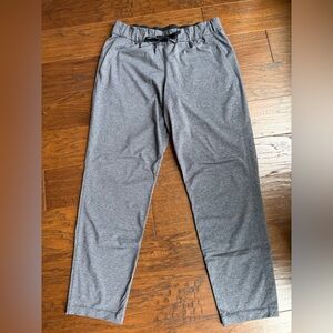 LuLuLemon On the Fly Pants.  Sz 8
